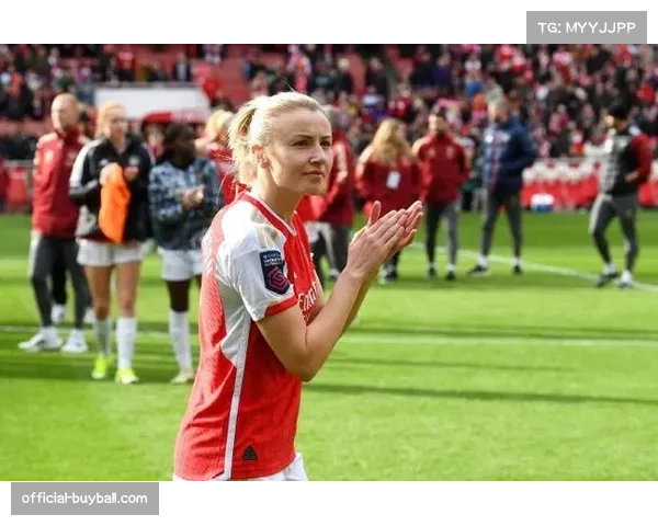 莉娅·威廉森从中卫到队长 英女足领袖成长之路可借鉴